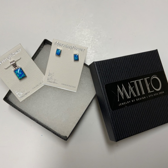 Earring and Pendant set - Picture 2 of 5